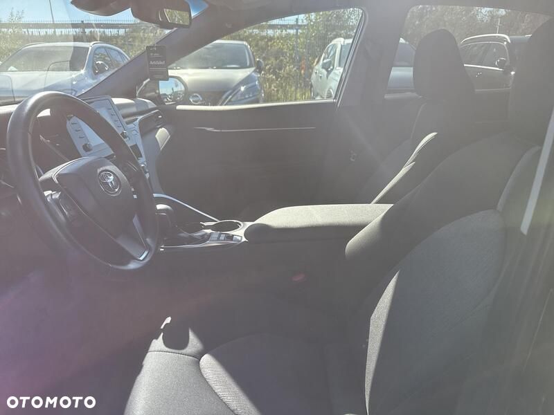 Toyota Camry 2.5 Hybrid Comfort CVT - 11