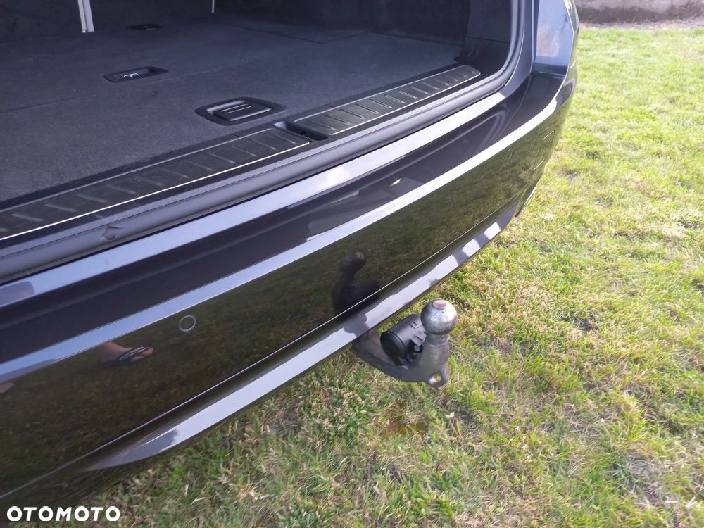 BMW Seria 5 520i - 29