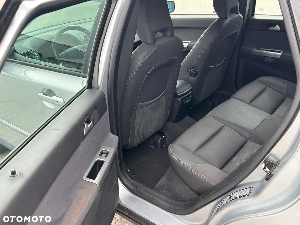 Volvo V50 - 10