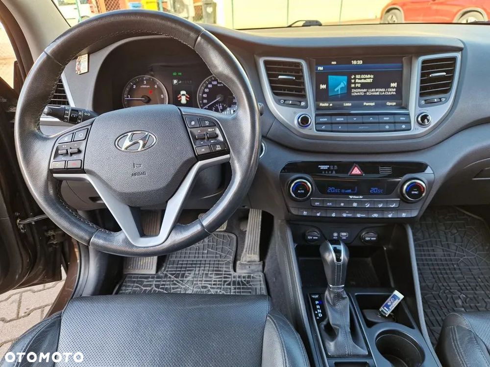 Hyundai Tucson 2.0 CRDi 4WD Automatik Intro Edition - 14