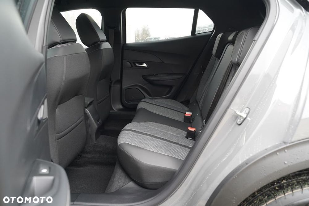 Peugeot 2008 PureTech mHEV Allure e-DCS6 - 10