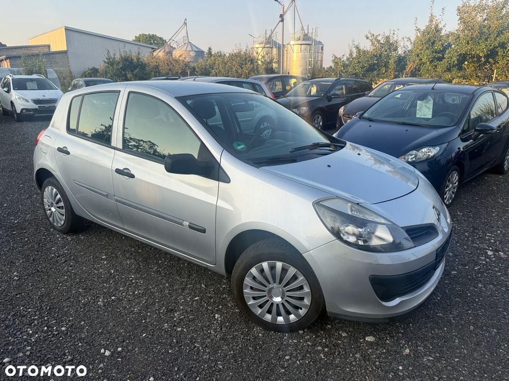 Renault Clio - 1