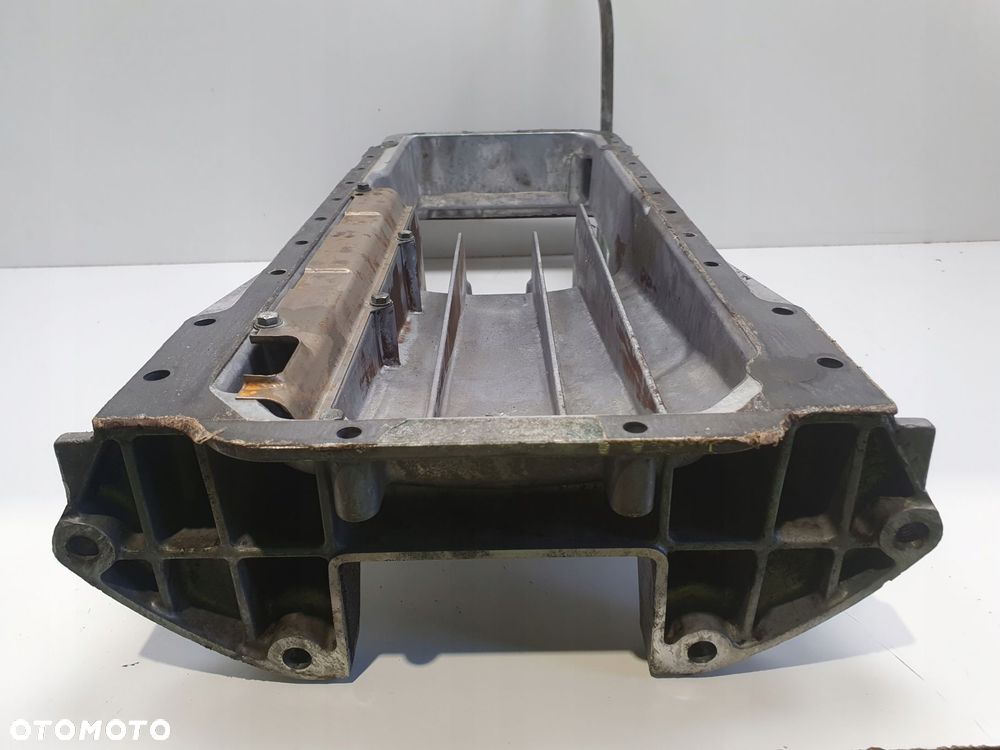 Mercedes W126 C126 5.6 V8 560 SEC MISKA OLEJOWA oleju - 10