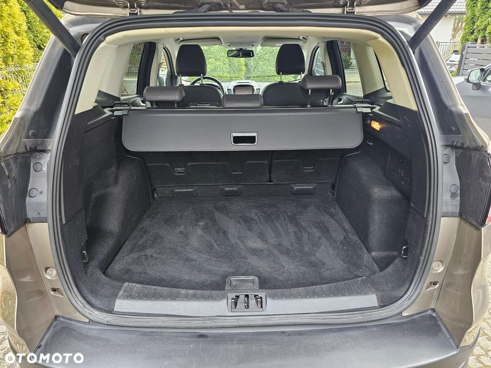 Ford Kuga 2.0 TDCi AWD Titanium - 31