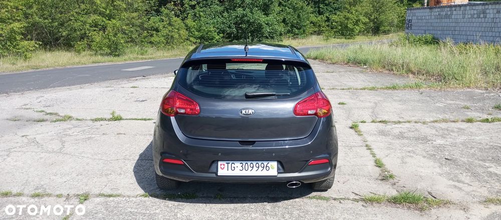 Kia Ceed 1.6 GDI Dream-Team Edition - 12
