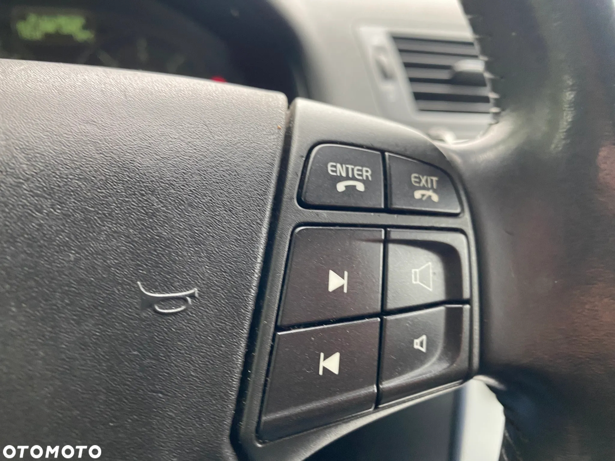 Volvo V50 D2 Momentum - 24