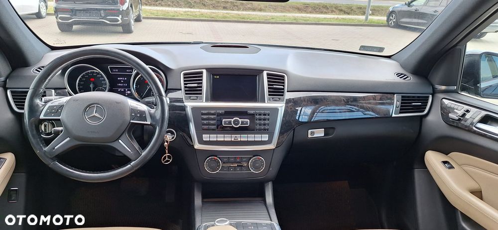 Mercedes-Benz ML - 8