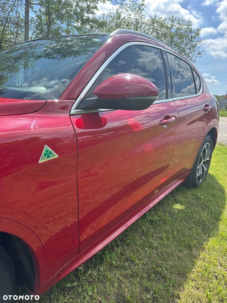 Alfa Romeo Stelvio 2.0 Turbo TI Q4 - 9