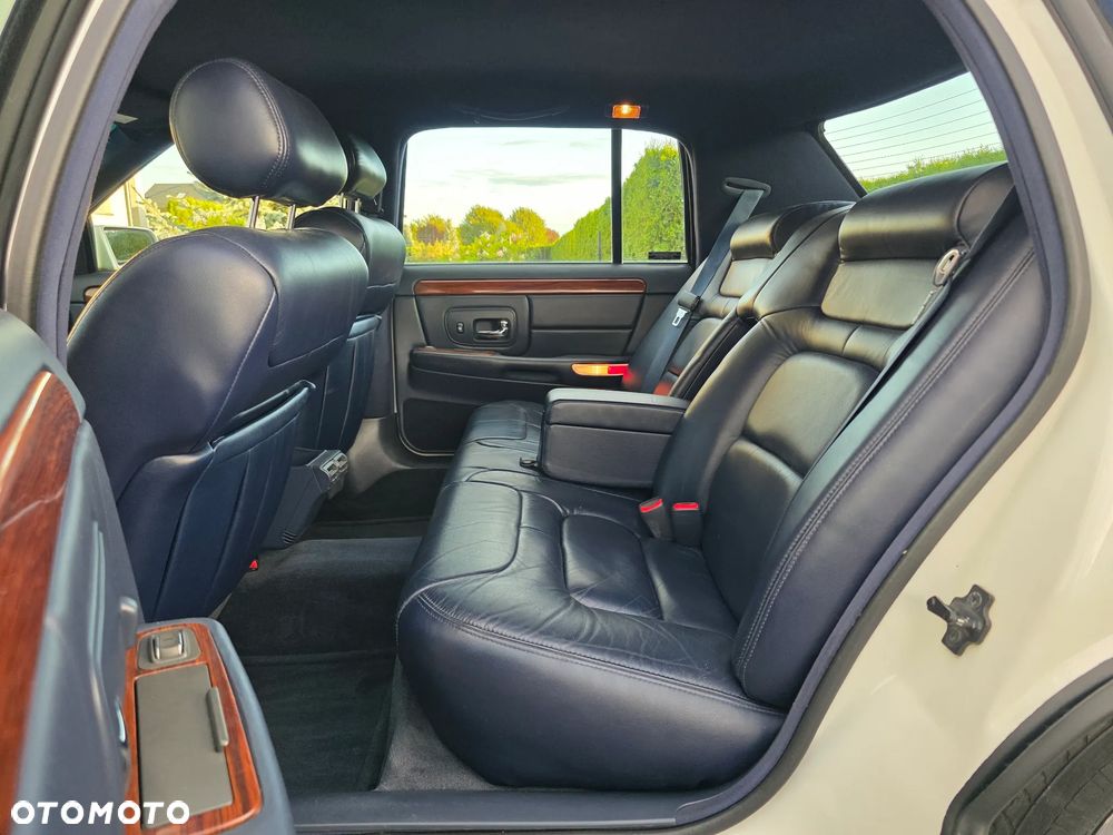 Cadillac Deville 4.6 Concours - 24