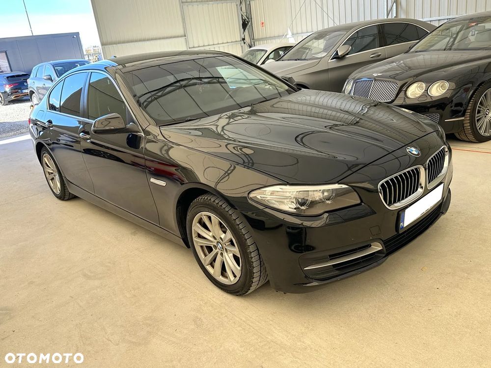 BMW Seria 5 520d Luxury Line - 2