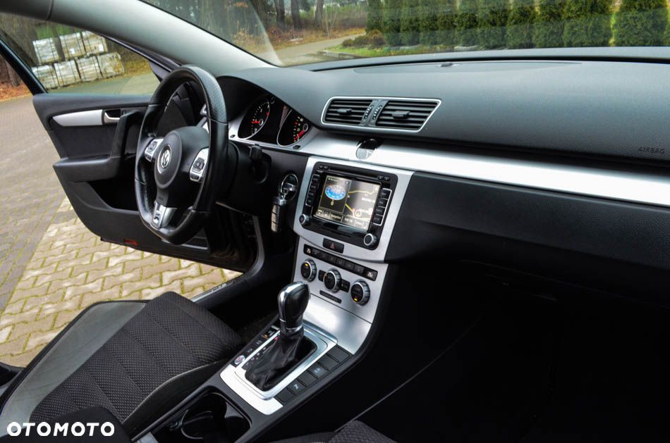 Volkswagen Passat - 38