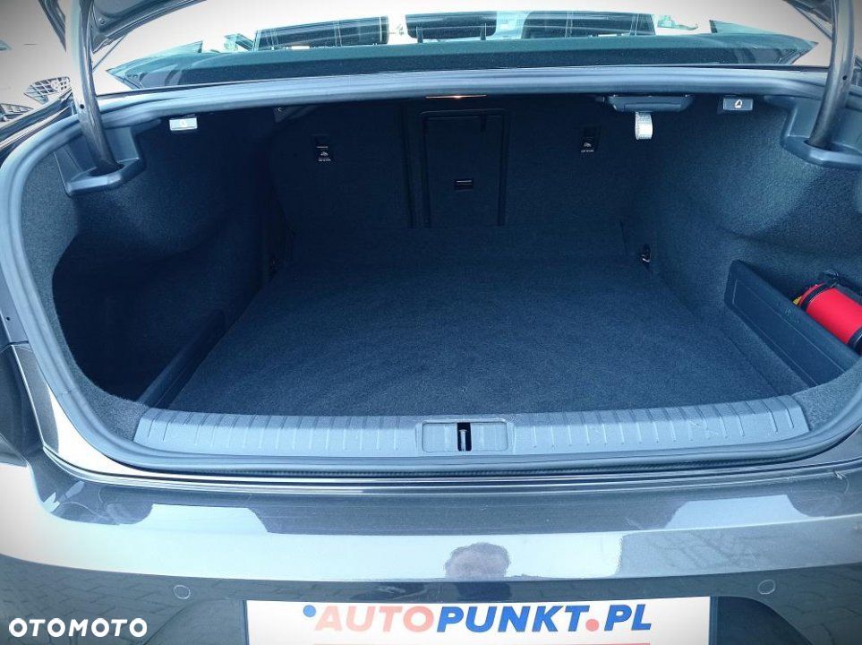 Volkswagen Passat - 39