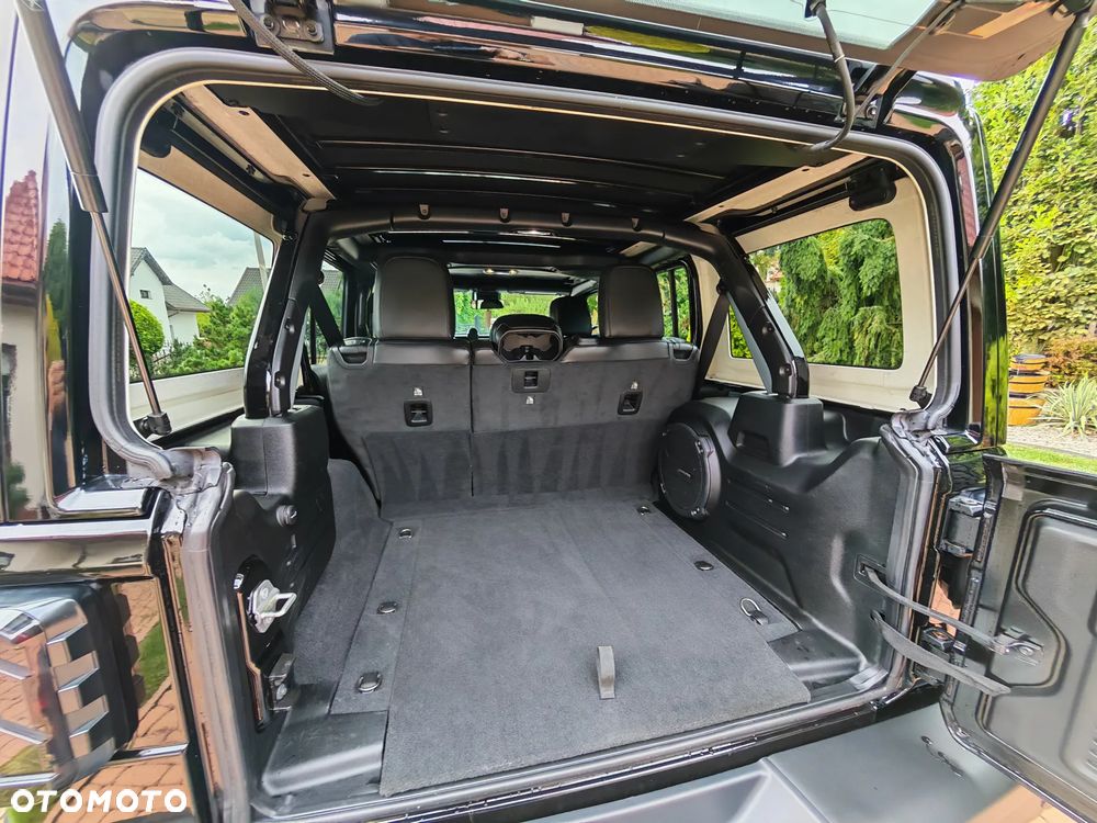 Jeep Wrangler - 30
