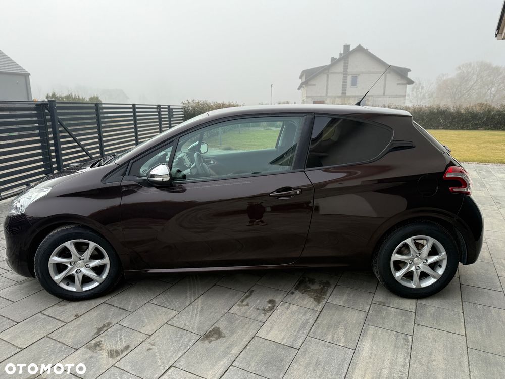 Peugeot 208 1.6 e-HDi Active STT - 4