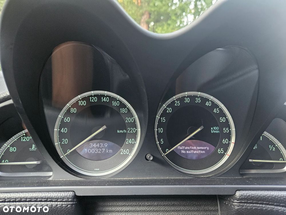 Mercedes-Benz SL - 32