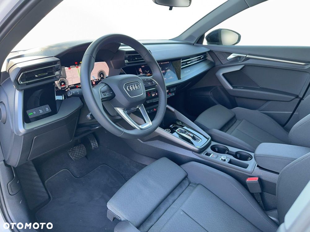Audi A3 Sportback - 16