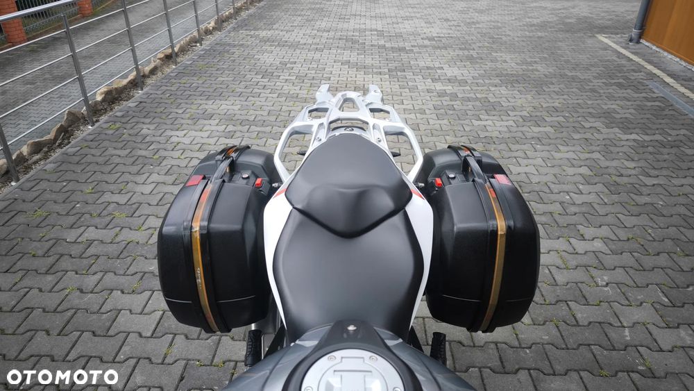 BMW XR - 22