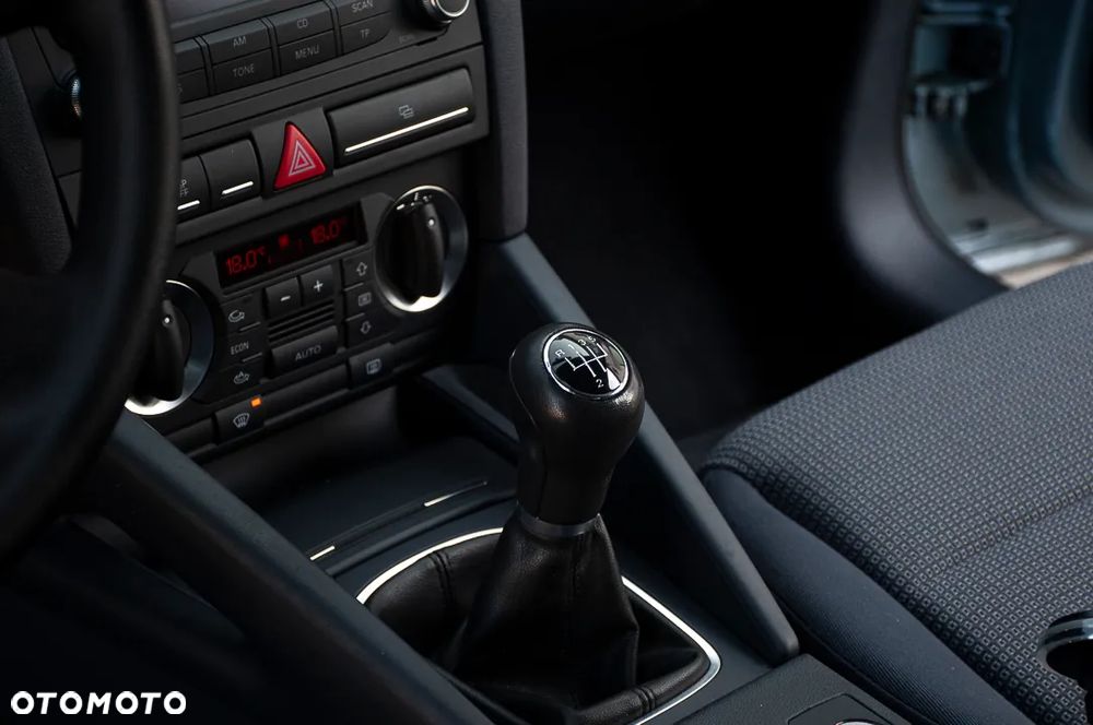 Audi A3 3-drzwiowe 1.6 Ambiente - 39