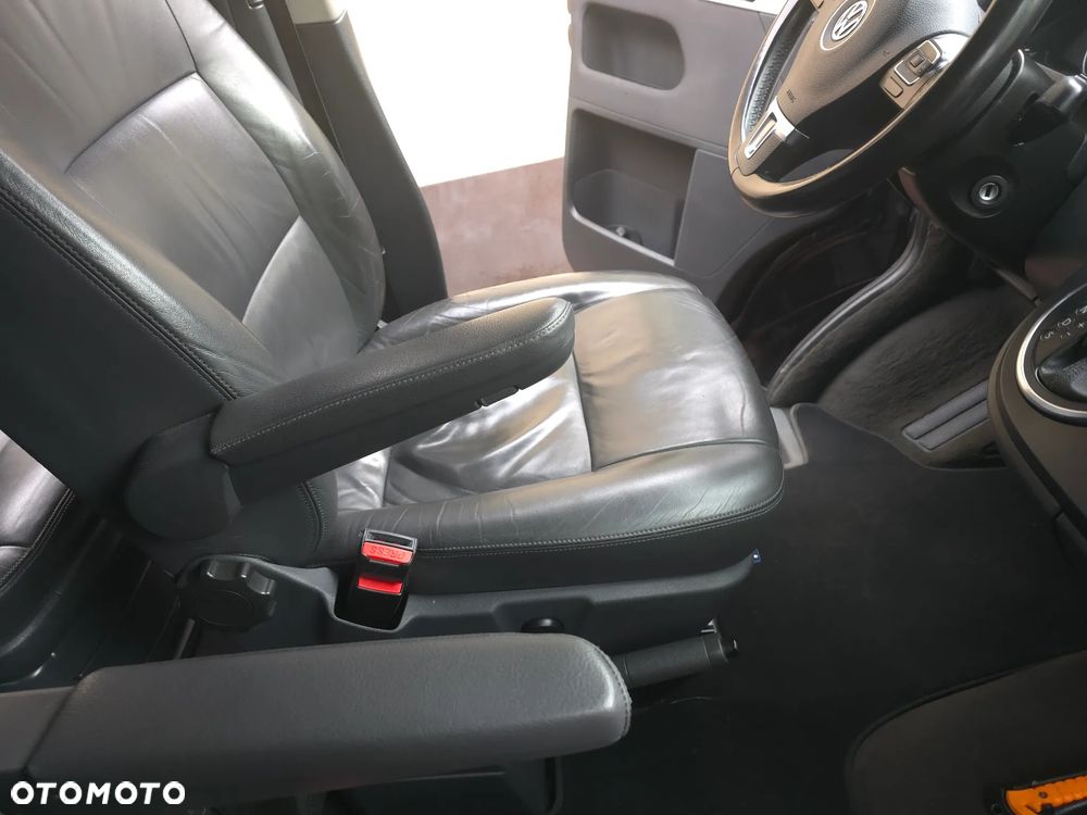 Volkswagen Multivan - 18