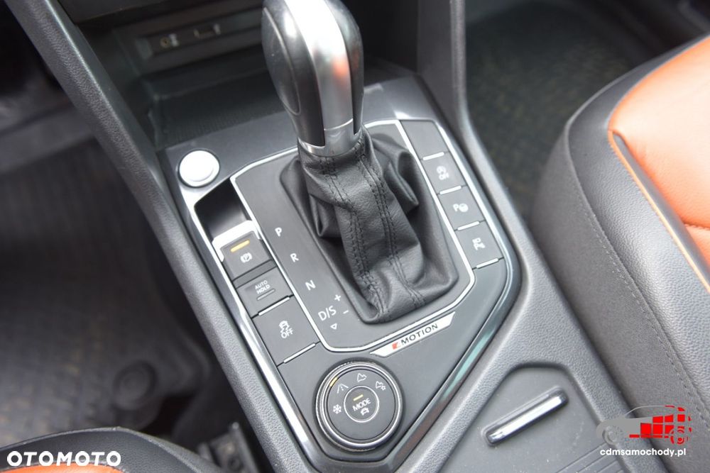 Volkswagen Tiguan - 32