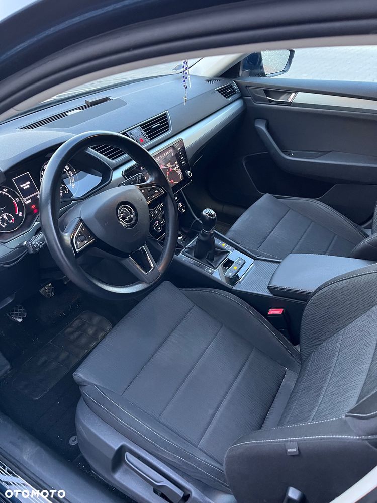 Skoda Superb 2.0 TDI Ambition - 10