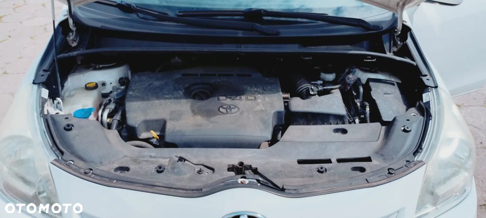 Toyota Verso 2.0 D-4D Sol - 17