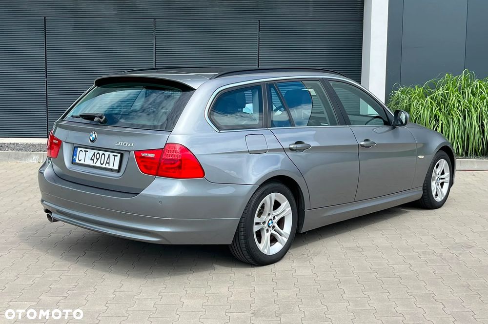 BMW Seria 3 318d DPF Edition Exclusive - 11