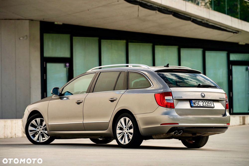 Skoda Superb 2015 photo 4