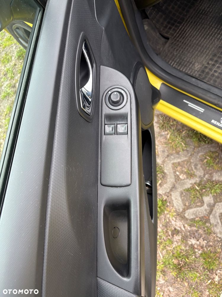 Renault Clio 1.2 16V Authentique - 11