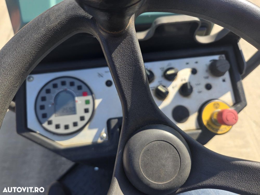 Ammann 2,65tone, latime tambur 1,2m, 2021, 259h, motor Kubota 31CP, lung 2,1m, intoarce in 2,5m, posibilitate leasing 3ani, CA NOU-PROMOTIE 19.900 EUR+Tva - 6