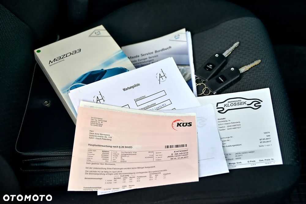 Mazda 3 1.6 Exclusive + - 40