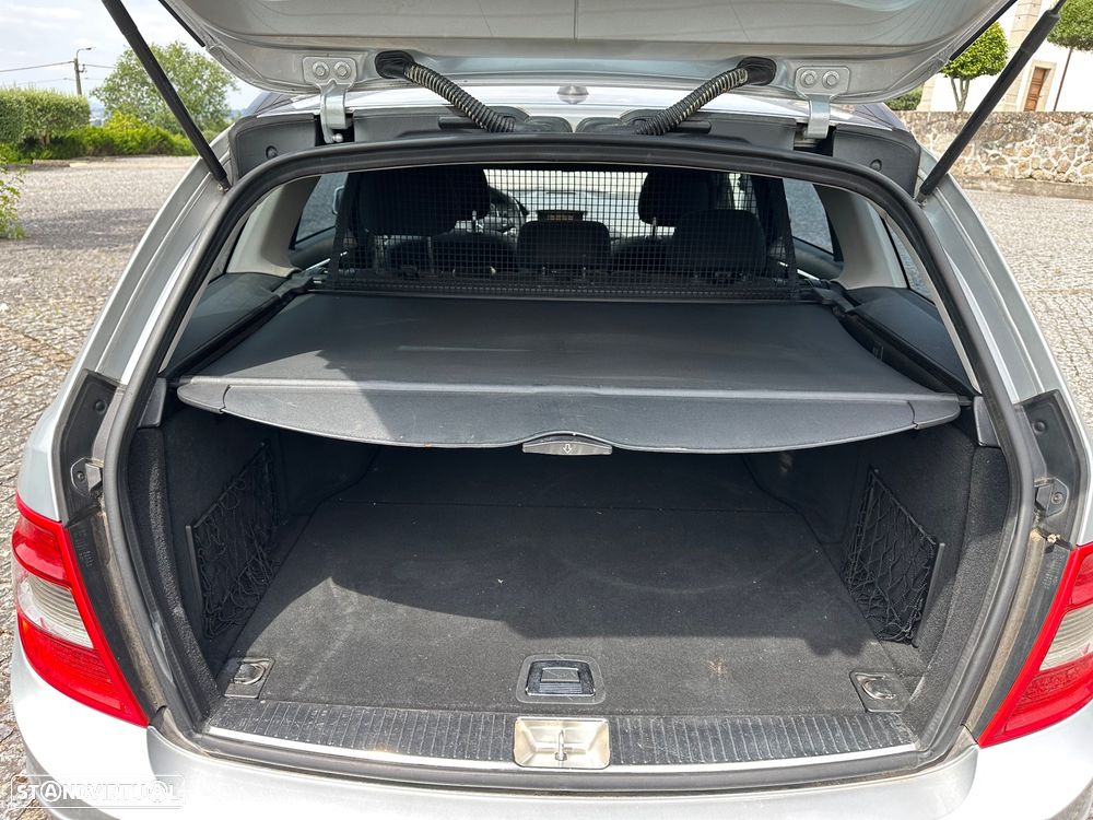 Mercedes-Benz C 200 Station CDI DPF BlueEFFICIENCY SPORT EDITION - 28