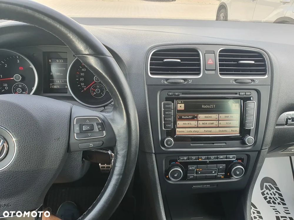 Volkswagen Golf 1.6 TDI DPF BlueMotion Technology Style - 19