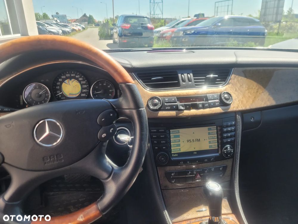 Mercedes-Benz CLS 500 - 8