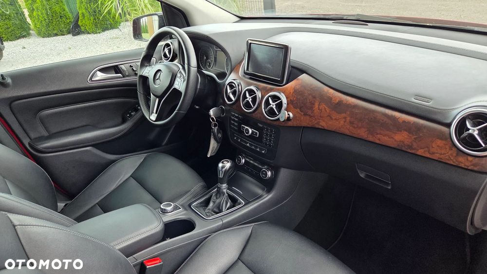 Mercedes-Benz Klasa B 200 (BlueEFFICIENCY) - 36