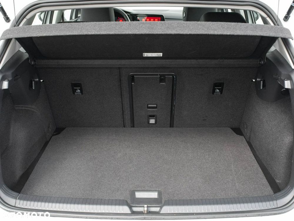 Volkswagen Golf 1.5 TSI EVO Life - 26