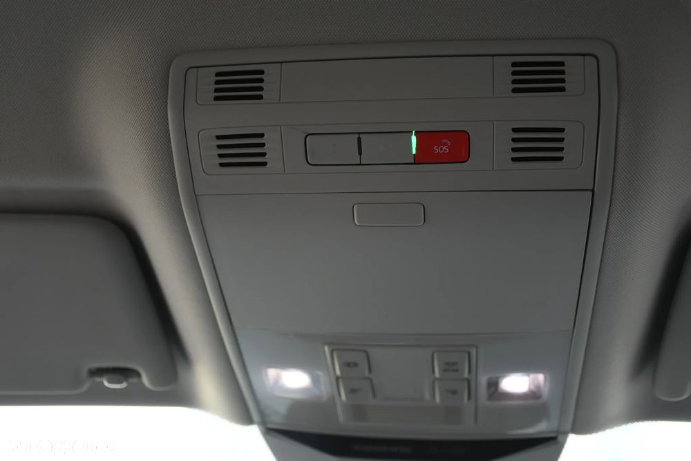 Volkswagen Passat 2.0 TDI SCR DSG Business - 27