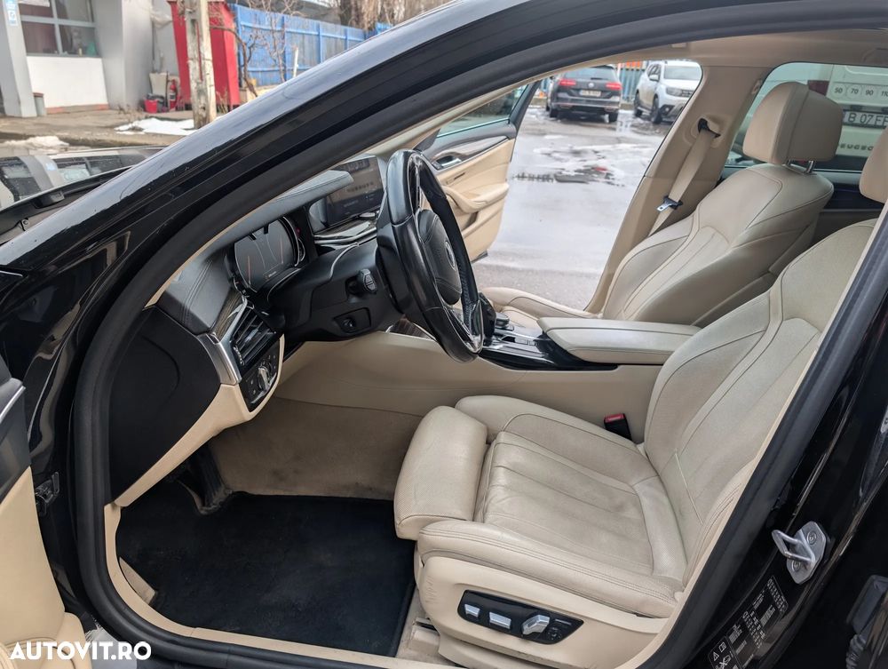 BMW Seria 5 530d xDrive AT - 15