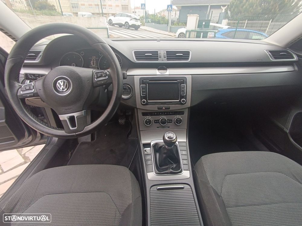 VW Passat Variant 1.6 TDI BlueMotion - 12