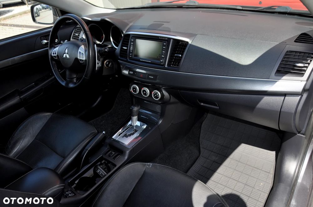 Mitsubishi Lancer 1.8 CVT Intense - 36