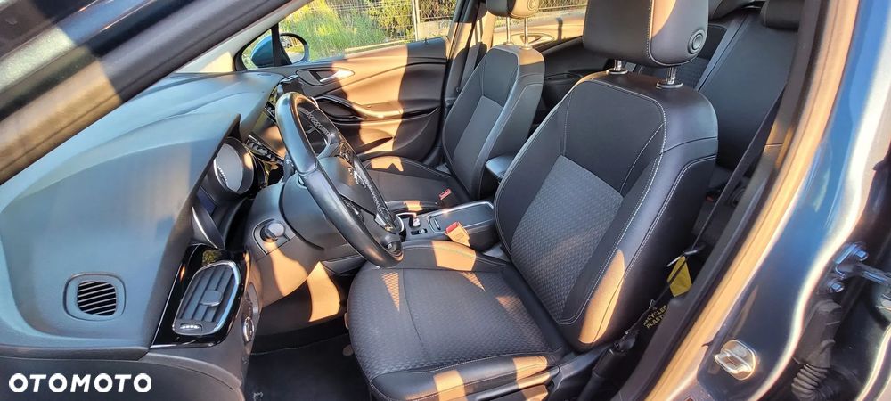 Opel Astra 1.4 T Elite - 8