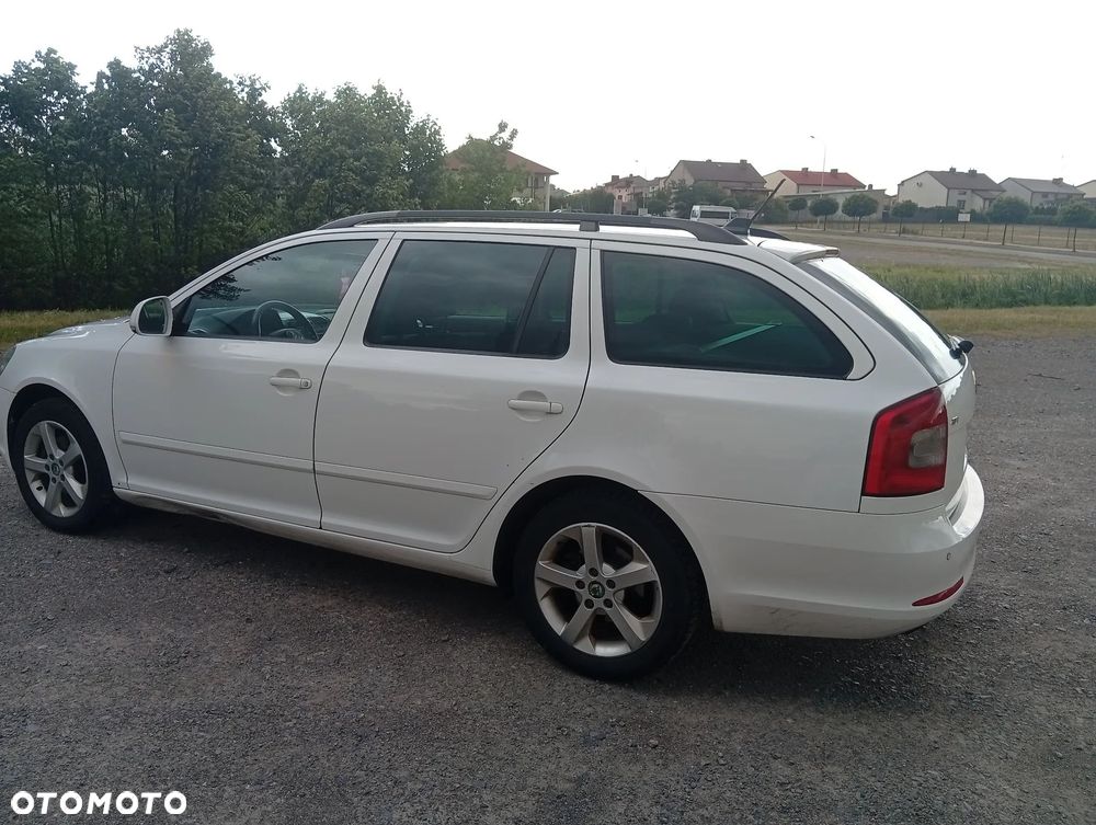 Skoda Octavia 2.0 TDI DPF Ambition DSG - 4