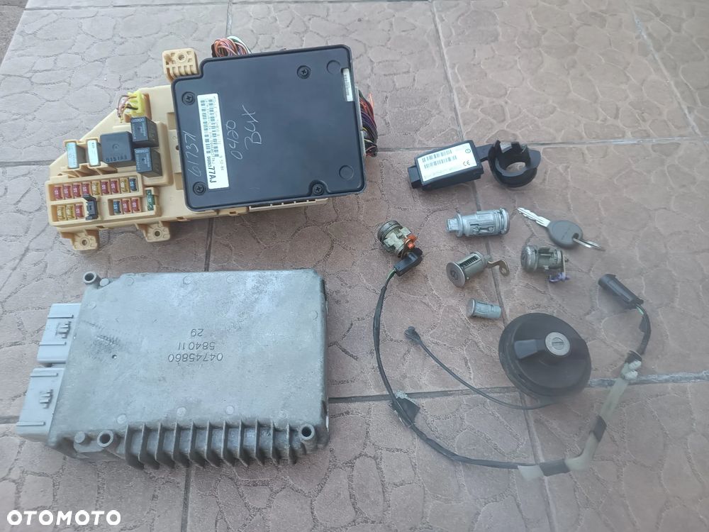 Chrysler Sebring II sedan 2.7 zestaw startowy do odpalenia komputer sterownik p04896041aj p04606377aj p04671676ad