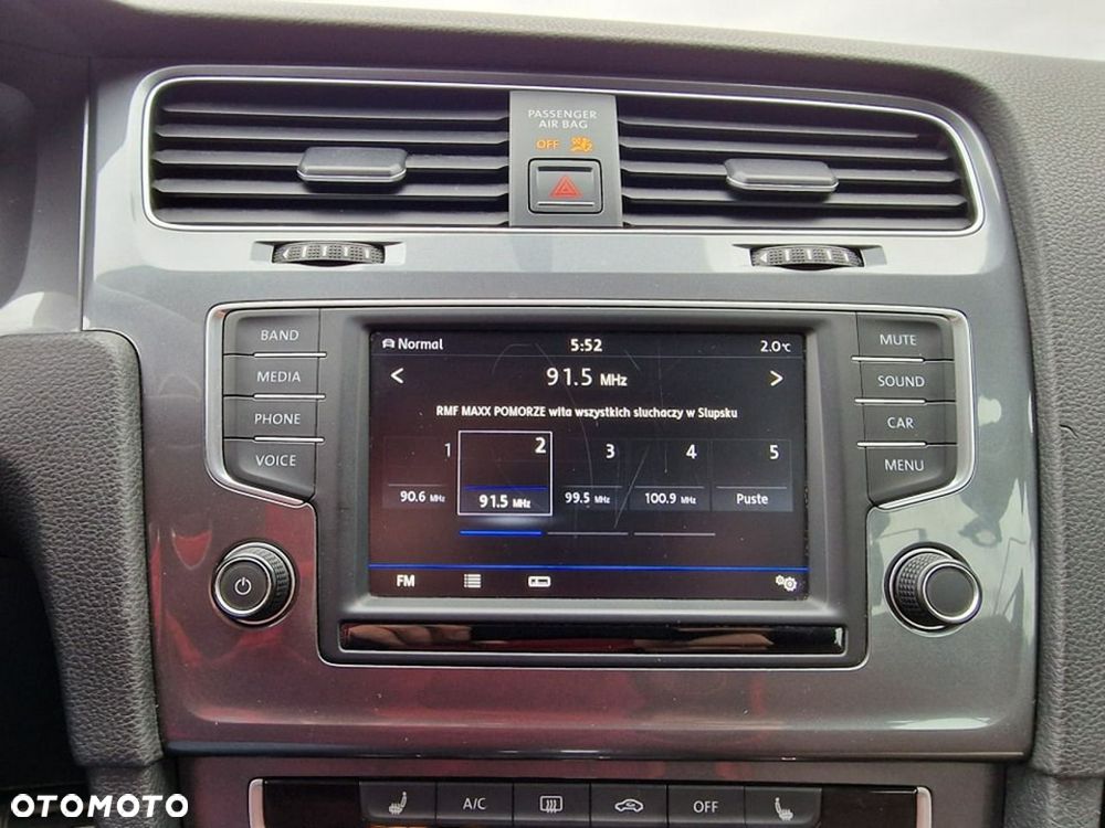 Volkswagen Golf - 24
