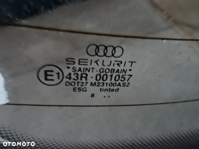 SZYBA TYŁ TYLNA AUDI A4 B5 SEDAN NR49 - 9