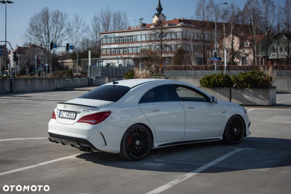 Mercedes-Benz CLA - 5