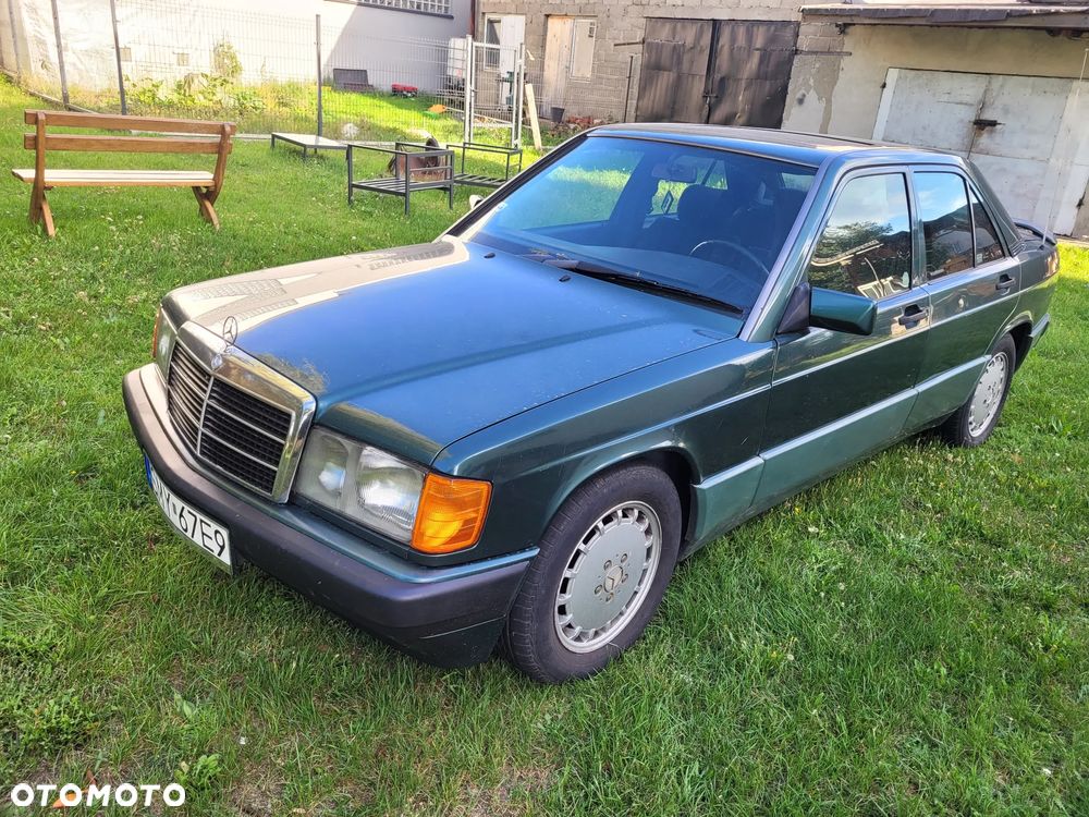 Mercedes-Benz W201 (190) - 1