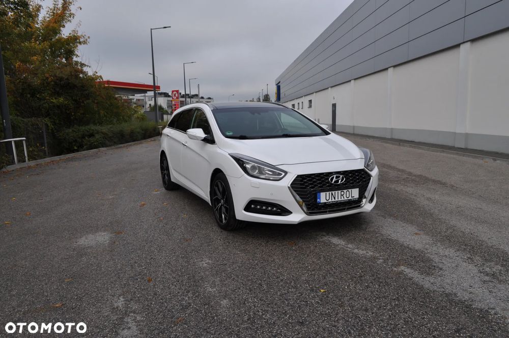 Hyundai i40 Kombi blue 1.6 CRDi DCT Space Plus - 4