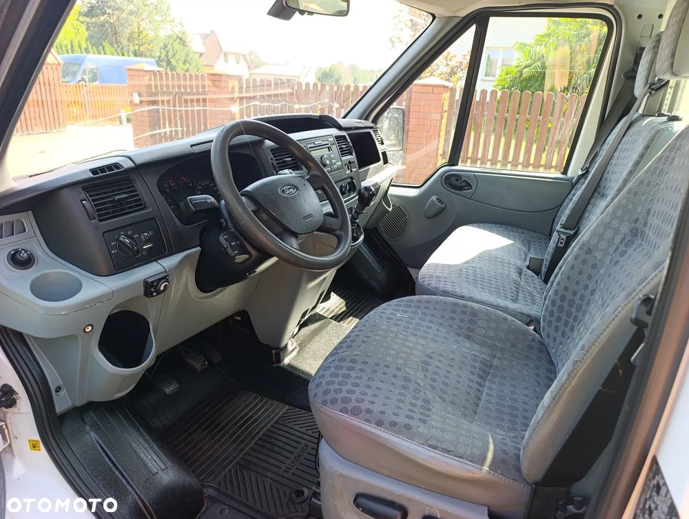 Ford Transit - 11