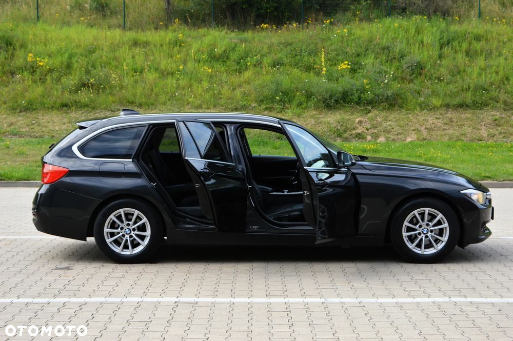 BMW Seria 3 318d Sport Line - 26